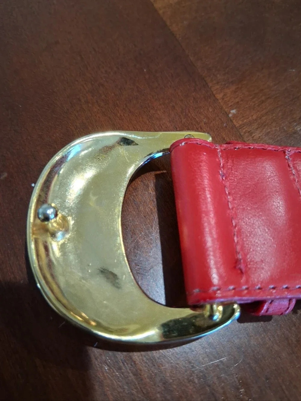 N/A red leather